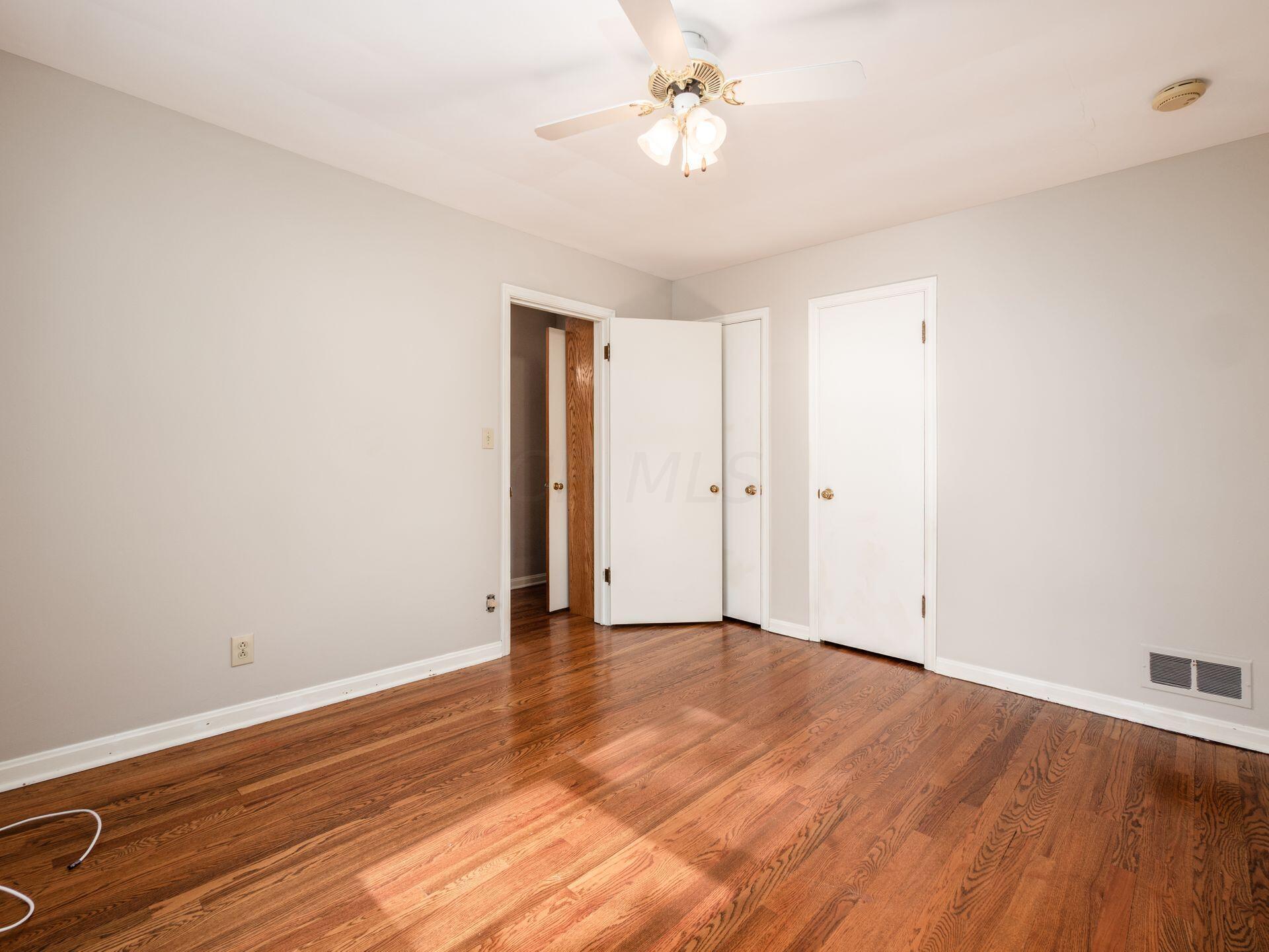 2219 Edington Road Columbus, OH 43221 - Photo 23 of 47 1st Floor Bedroom 2