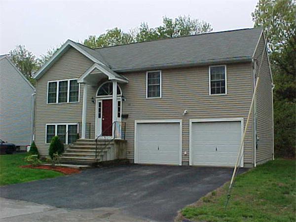 35 Burghardt Street Worcester, MA 01604 - Photo 1 of 6