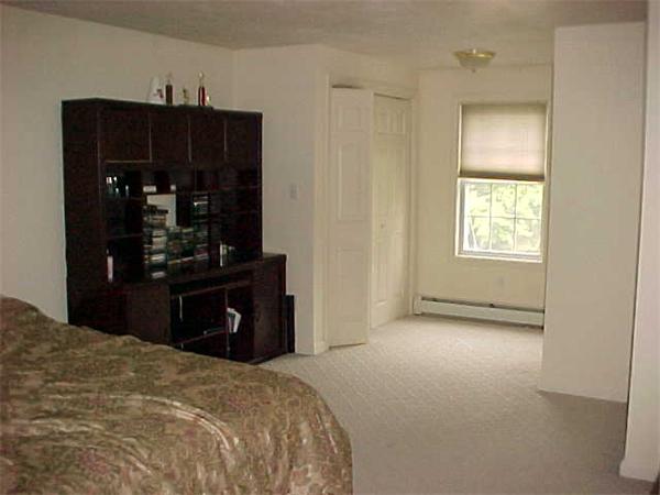 35 Burghardt Street Worcester, MA 01604 - Photo 3 of 6