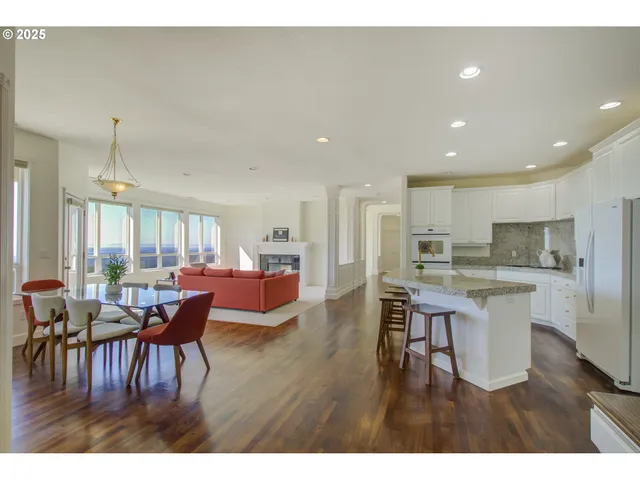 $849,900 | 23902 Northeast 128th Street, Brush Prairie, WA 98606