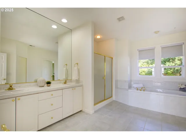 $849,900 | 23902 Northeast 128th Street, Brush Prairie, WA 98606