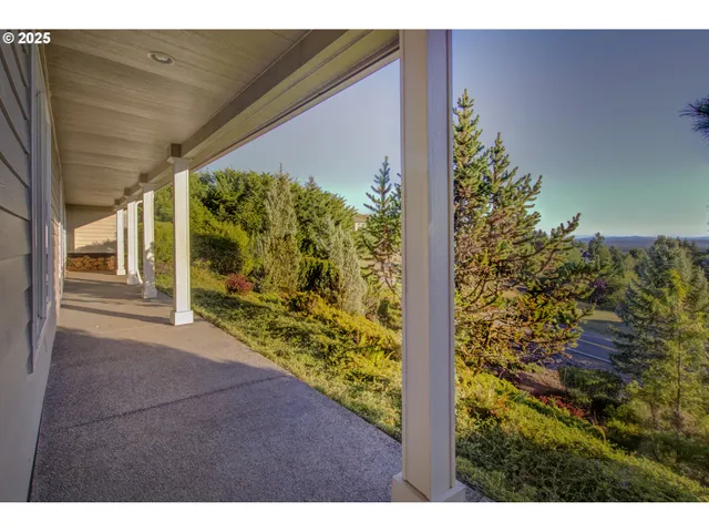 $849,900 | 23902 Northeast 128th Street, Brush Prairie, WA 98606