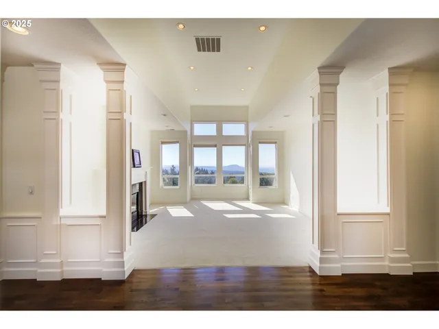 $849,900 | 23902 Northeast 128th Street, Brush Prairie, WA 98606