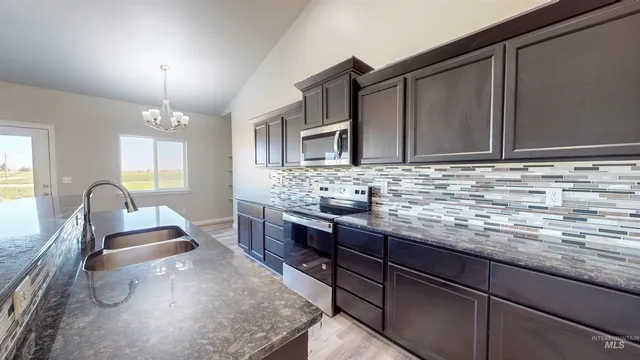 $470,000 | 402 Elm Street, Rupert, ID 83350