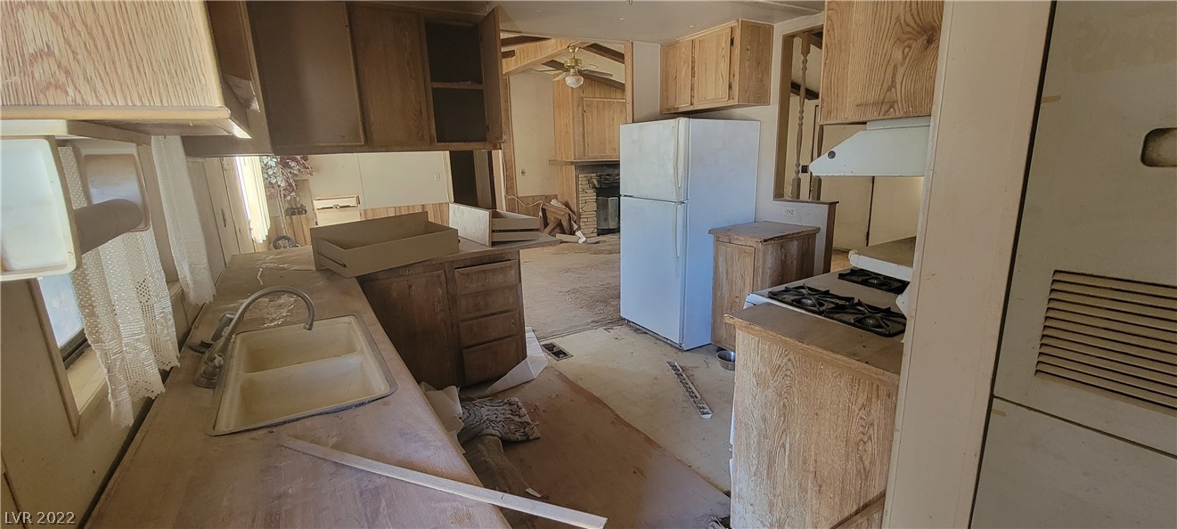 221 West Blosser Ranch Road Pahrump, NV 89060 - Photo 15 of 34 Gallery Image 15