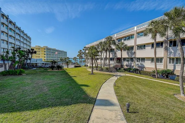 $399,900 | 100 Bluff View Drive, Unit 514A, Belleair Bluffs, FL 33770