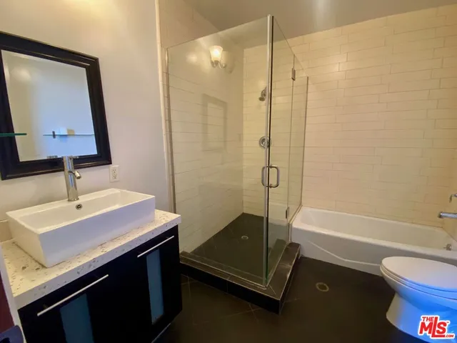 $2,953 | 652 Mateo Street, Unit 201, Los Angeles, CA 90021