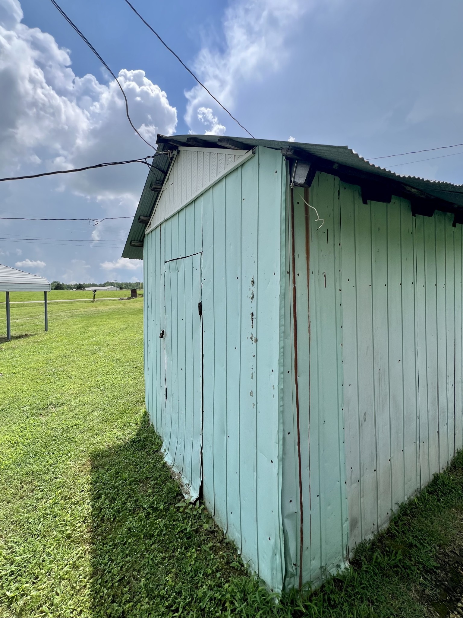 3467 Fall River Road Pulaski, TN 38478 - Photo 19 of 38 a yellow house with outdoor space