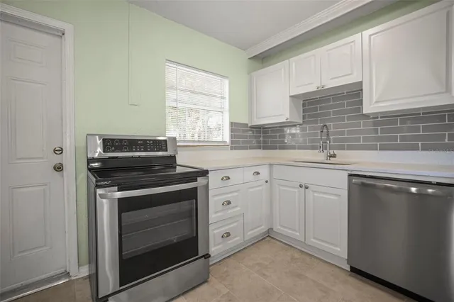 $2,200 | 1511 35th Avenue North, St. Petersburg, FL 33704