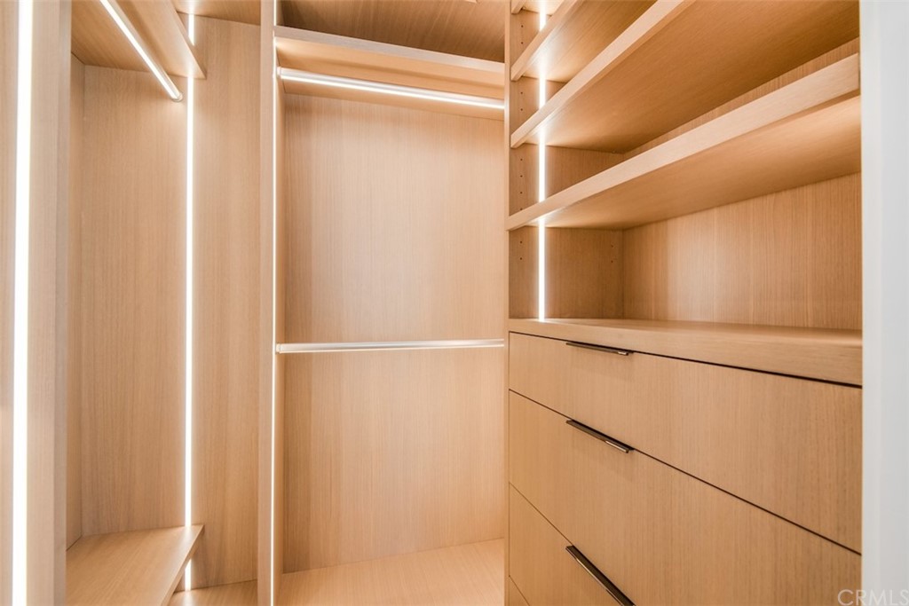 200 40th Street Manhattan Beach, CA 90266 - Photo 34 of 57 a view of walk in closet