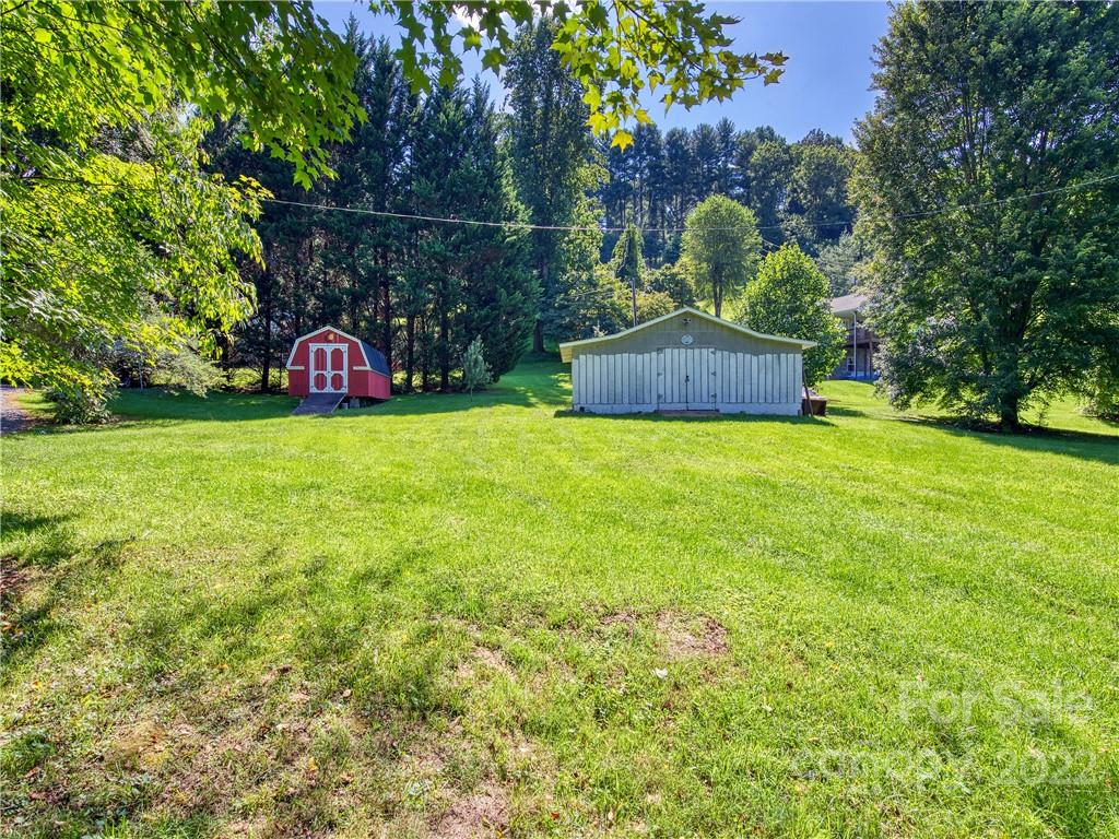 47 Welch Farm Road Waynesville, NC 28786 - Photo 5 of 32 Gallery Image 5