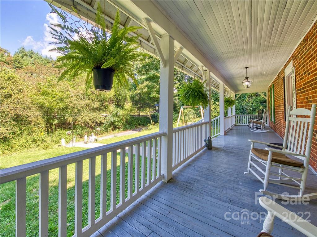 47 Welch Farm Road Waynesville, NC 28786 - Photo 8 of 32 Gallery Image 8
