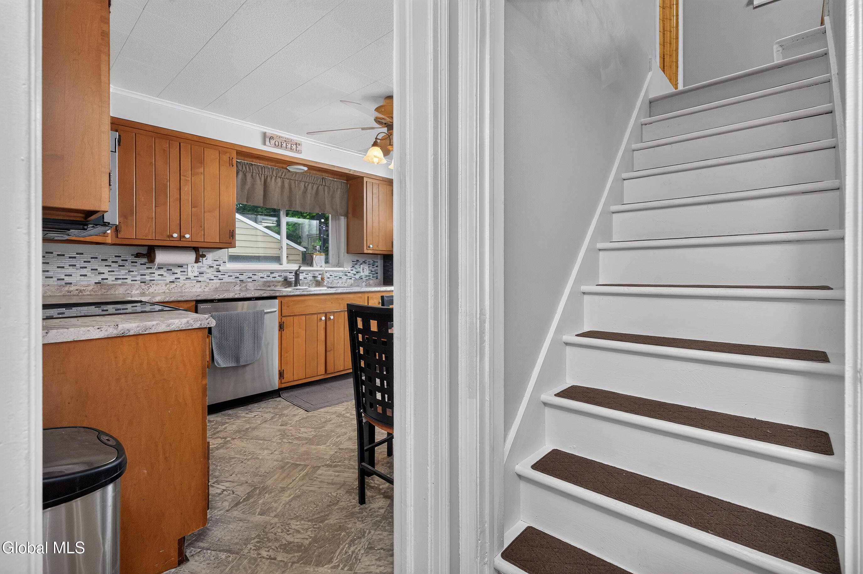 14 Fletcher Road Albany, NY 12203 - Photo 10 of 28 018-14-Fletcher-Road-Albany-NY-12203