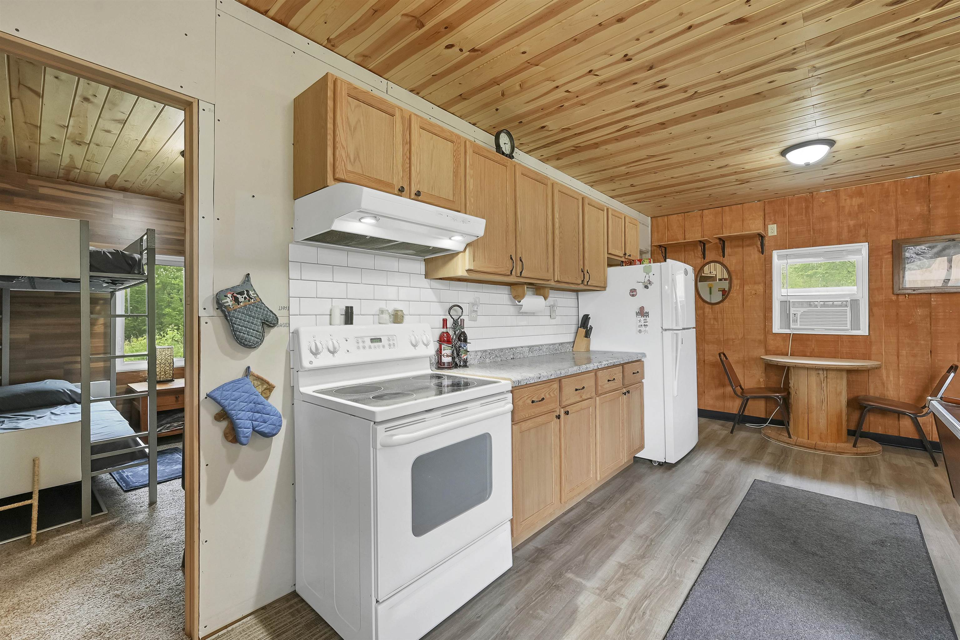 W13670 Brooks Lane Crivitz, WI 54114 - Photo 5 of 25
