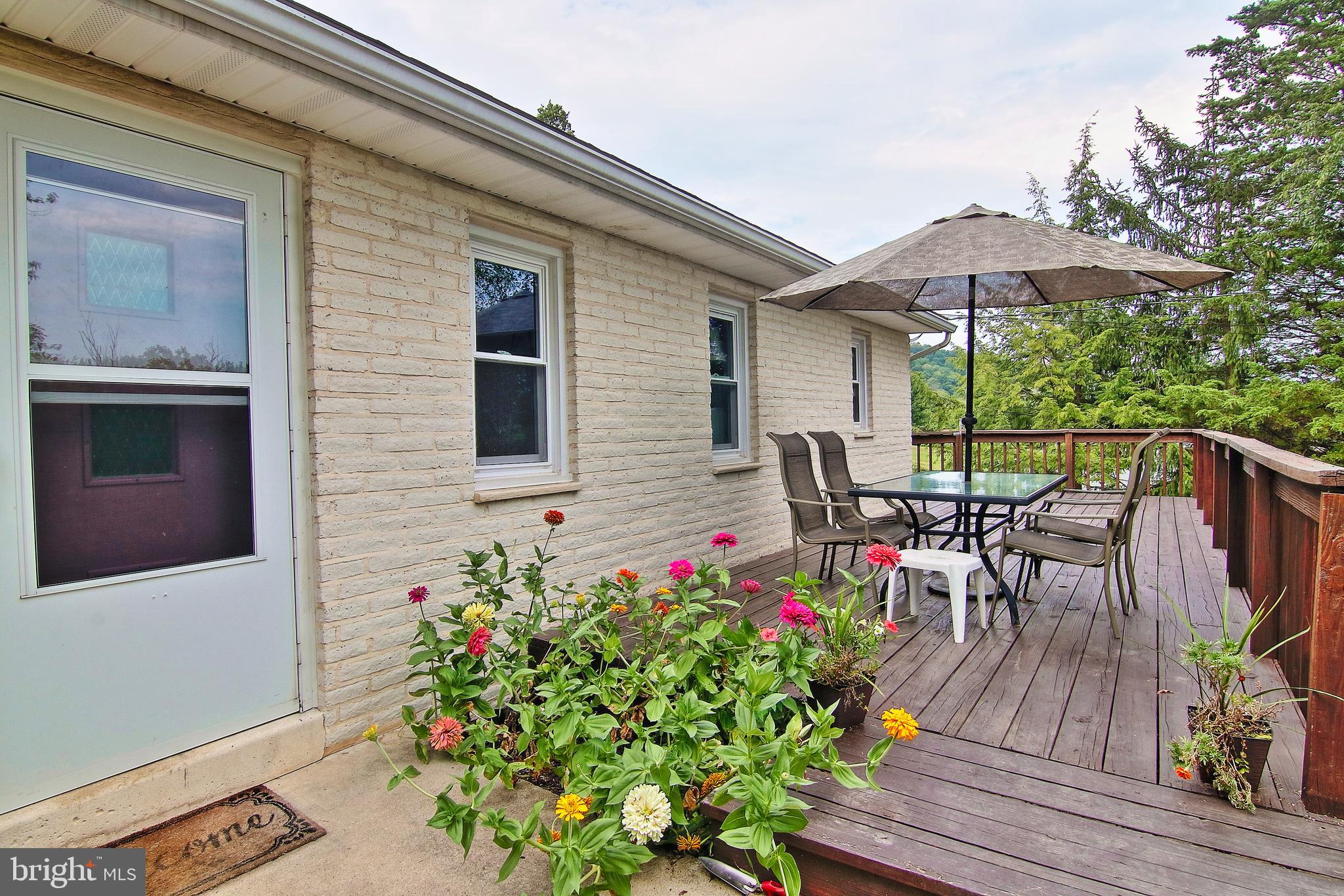 471 Rugby Road Birdsboro, PA 19508 - Photo 2 of 22 Front Porch/Deck