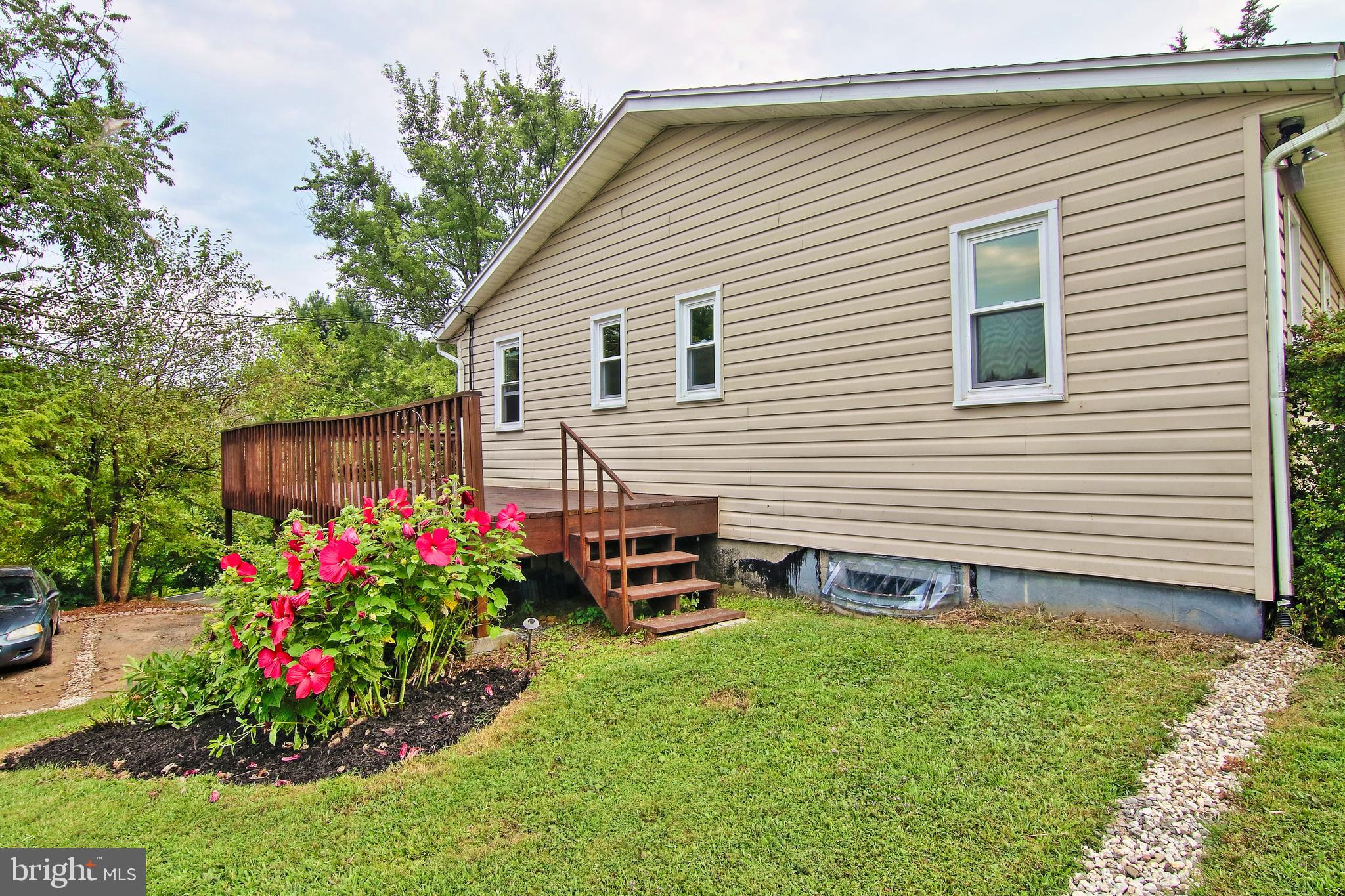 471 Rugby Road Birdsboro, PA 19508 - Photo 20 of 22 Exterior Side