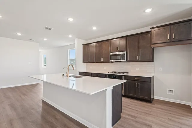 $438,997 | 101 Clover Bend, Liberty Hill, TX 78642