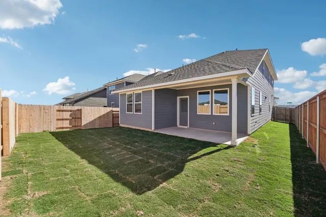 $438,997 | 101 Clover Bend, Liberty Hill, TX 78642
