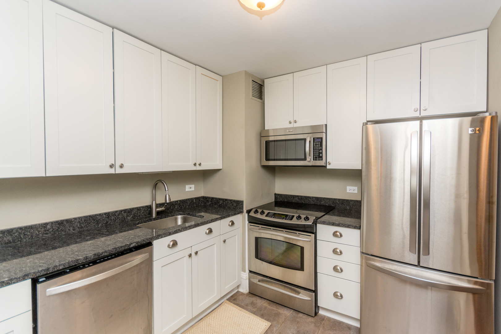 1636 North Wells Street, Unit 2311 Chicago, IL 60614 - Photo 9 of 20