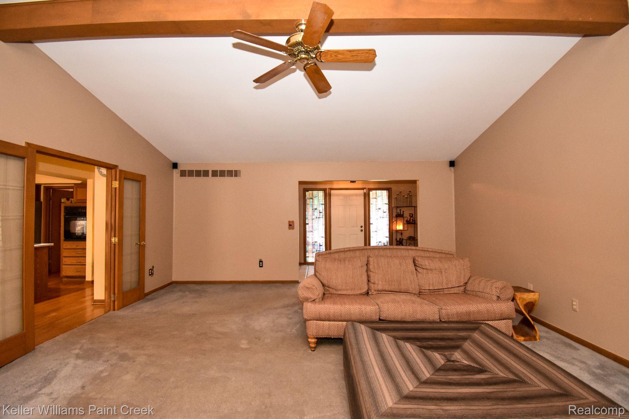 8057 Ranch Estates Road Clarkston, MI 48348 - Photo 10 of 90 Living room