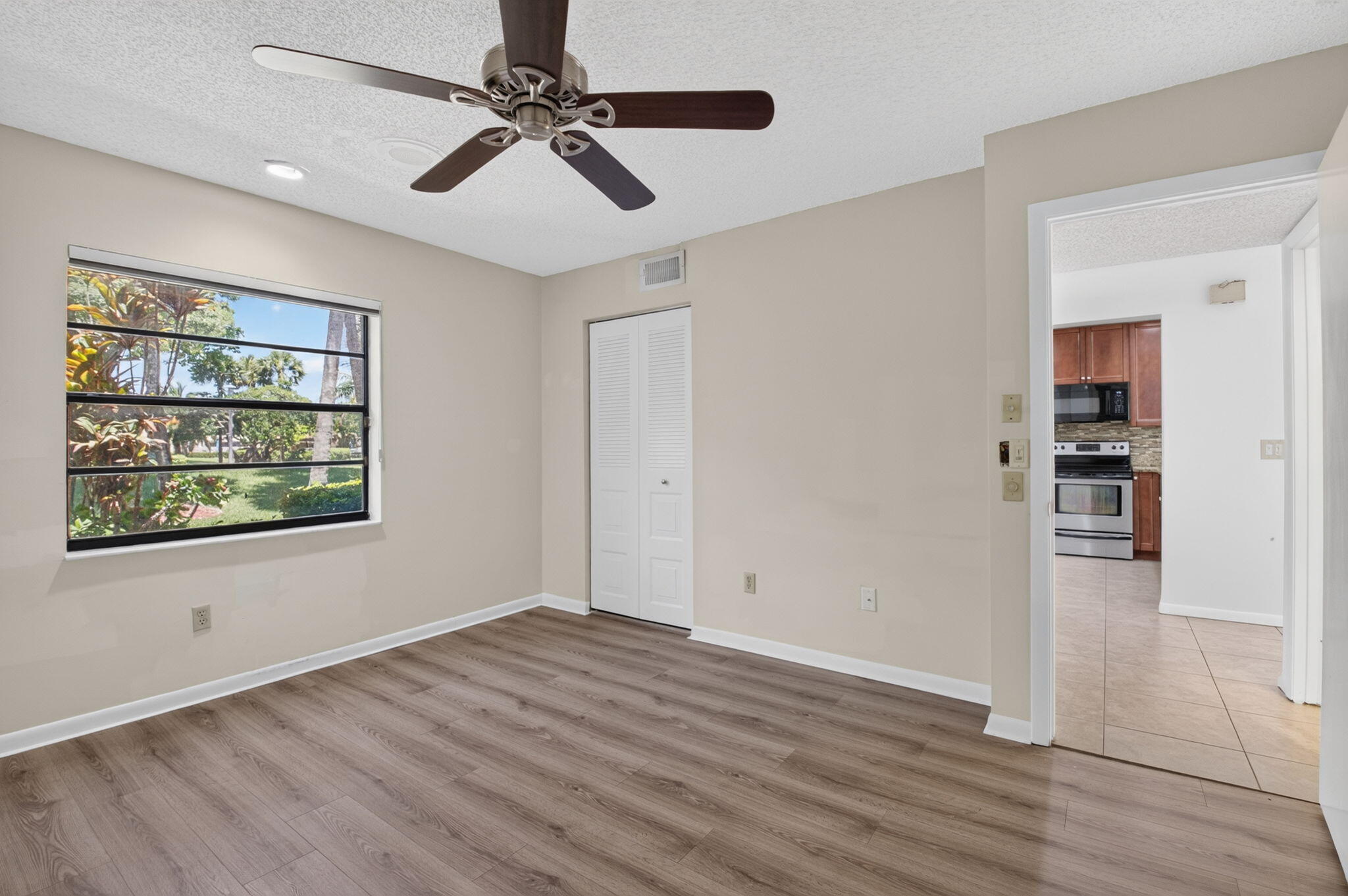 9264 Vista Del Lago, Unit A Boca Raton, FL 33428 - Photo 28 of 48 2nd Bedroom
