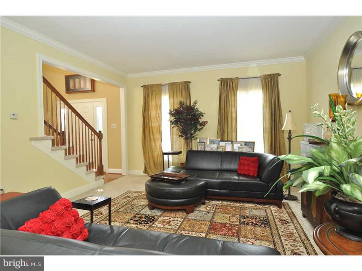 8 Jackson Court Downingtown, PA 19335 - Photo 7 of 25 Living Room