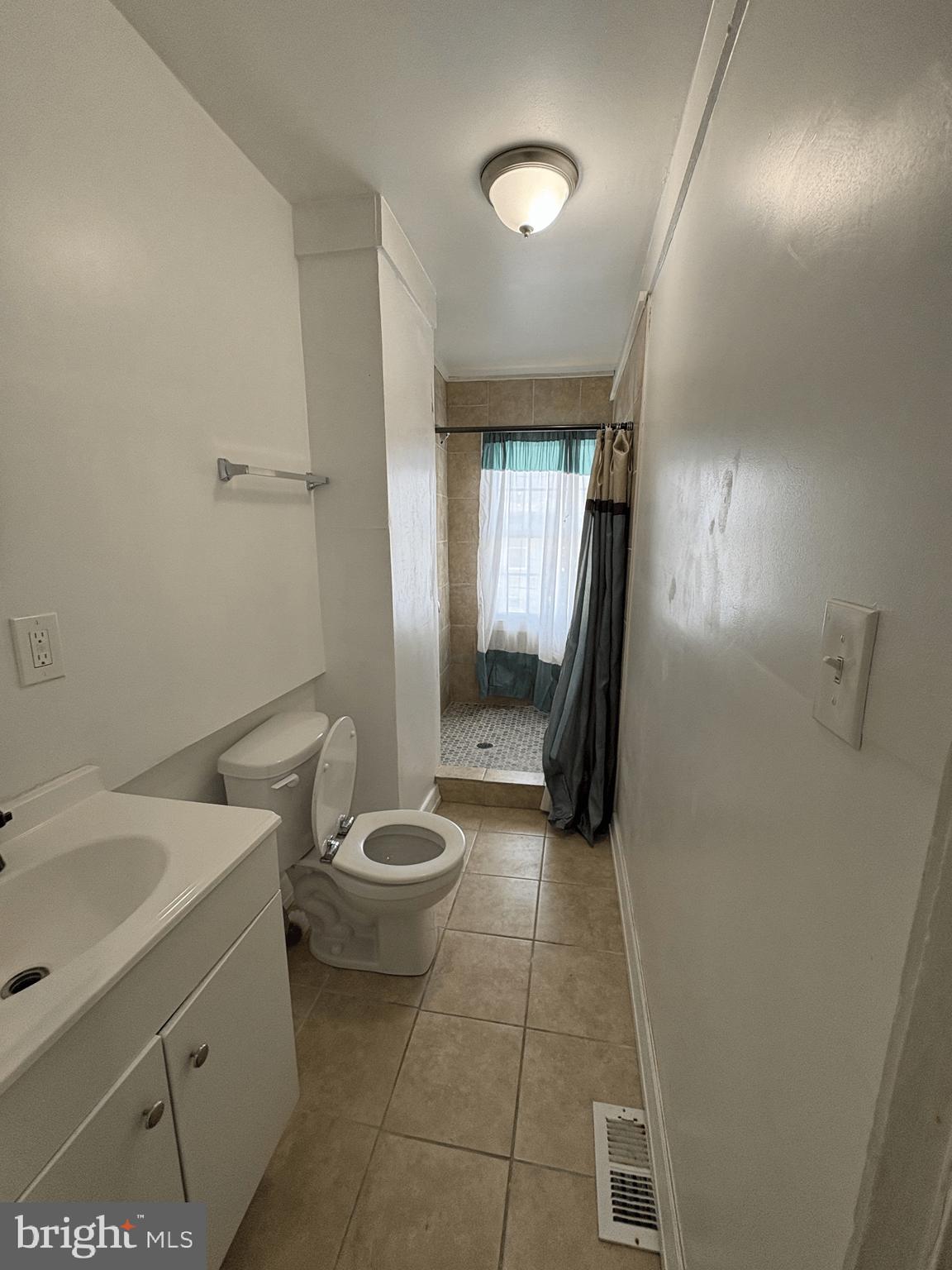 1936 Ridgehill Avenue Baltimore, MD 21217 - Photo 1 of 10