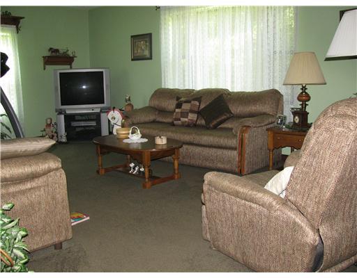 43 South Summit Road Greenville, PA 16125 - Photo 13 of 17 Family Room.