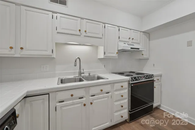 $260,000 | 7429 Ashfield Court, Charlotte, NC 28226