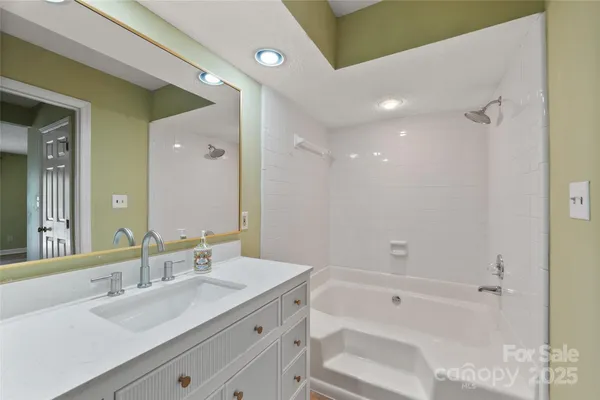 $260,000 | 7429 Ashfield Court, Charlotte, NC 28226