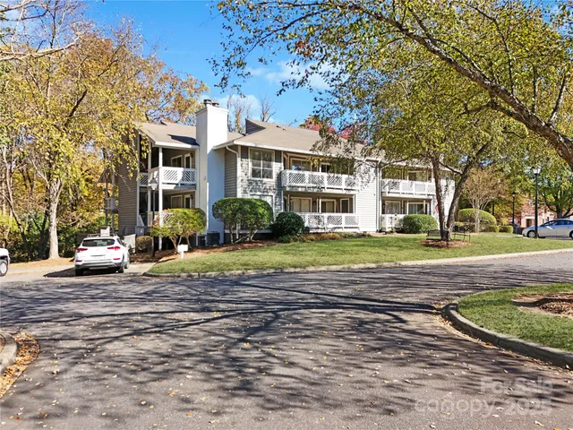 $260,000 | 7429 Ashfield Court, Charlotte, NC 28226