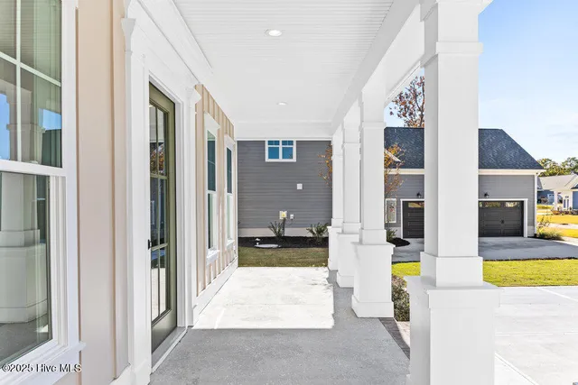 $803,865 | 1943 Redfish Street Southwest, Supply, NC 28462