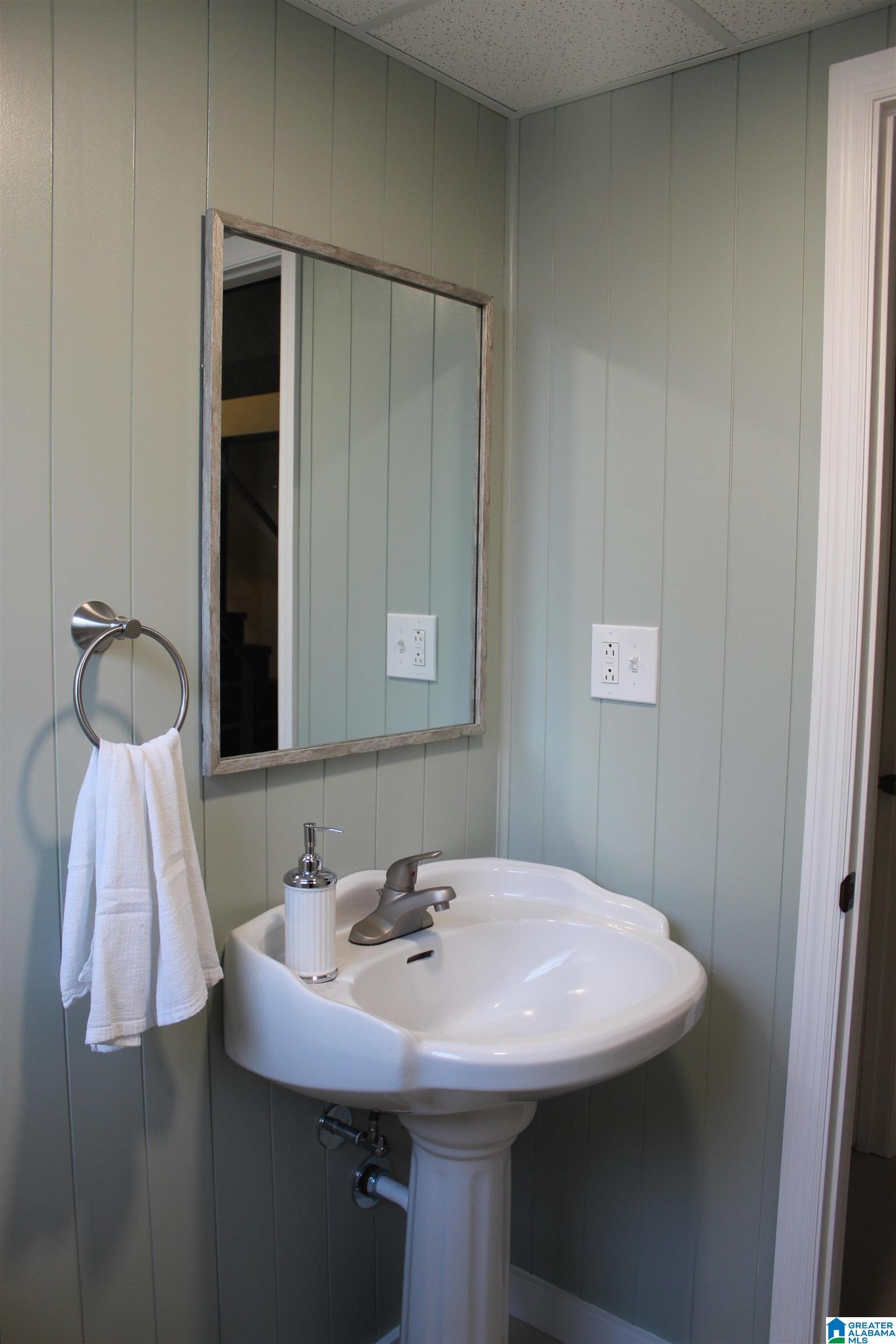 2001 Brewster Road Birmingham, AL 35235 - Photo 25 of 30