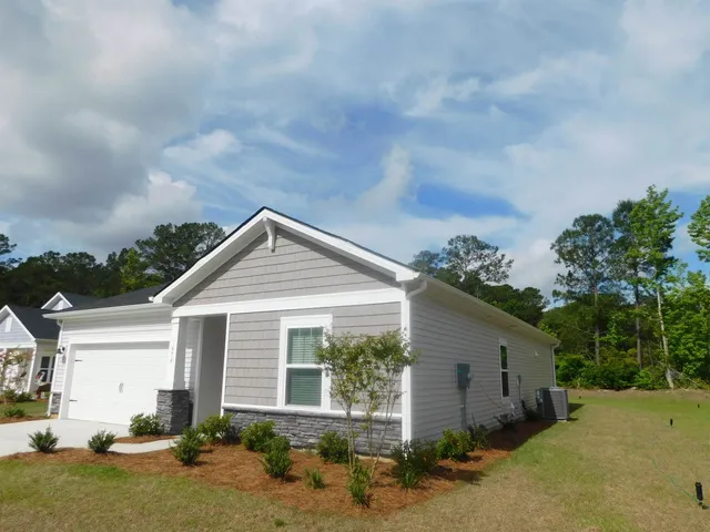 $2,100 | 976 Maya Layne Drive, Unit CREEKSIDE POINT, Little River, SC 29566