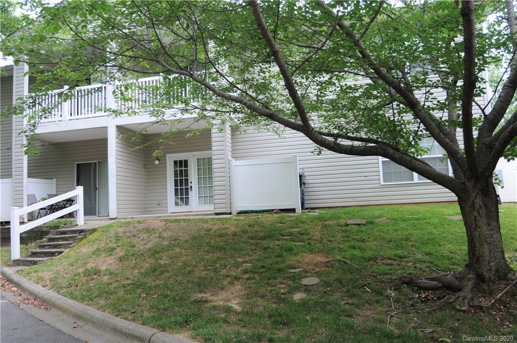 21253 Hickory Street Cornelius, NC 28031 - Photo 3 of 19