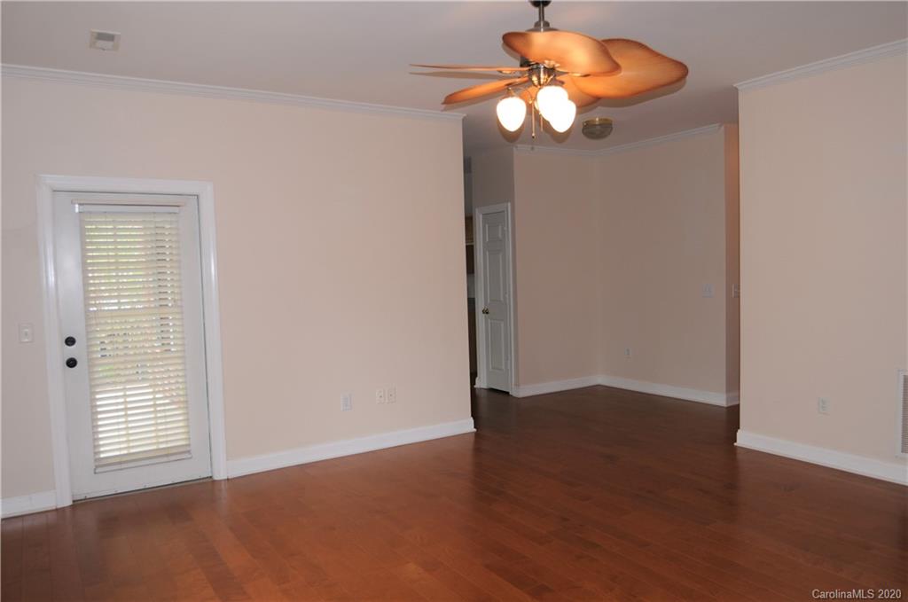 21253 Hickory Street Cornelius, NC 28031 - Photo 10 of 19