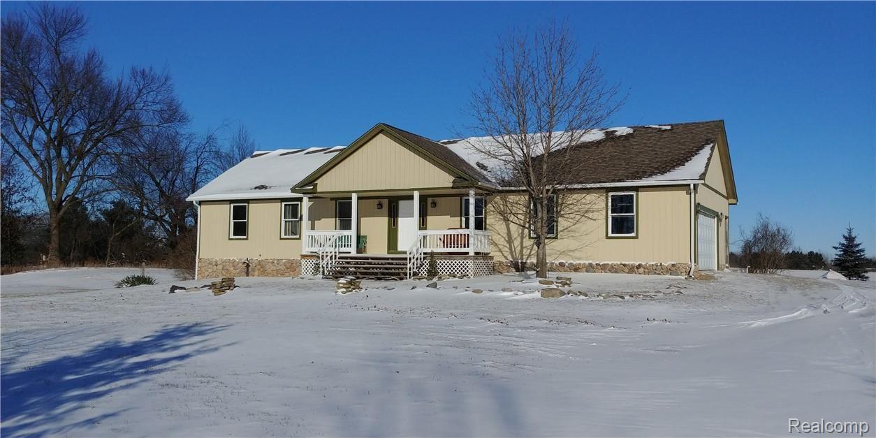 886 Chase Lake Road Howell, MI 48855 - Photo 1 of 52 1. Welcome to 886 Chase Lake Rd.