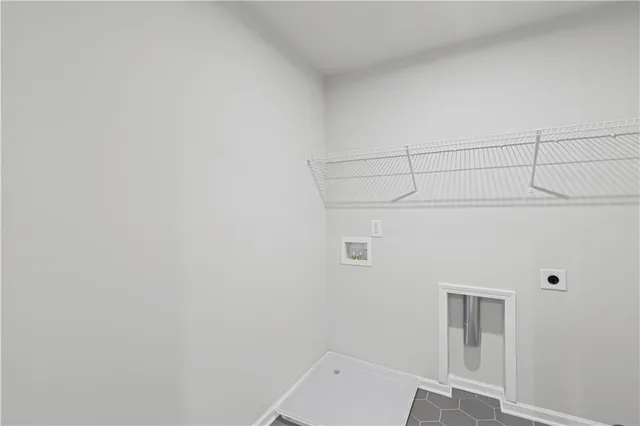 $576,660 | 7144 Maple Brook Lane, Flowery Branch, GA 30542