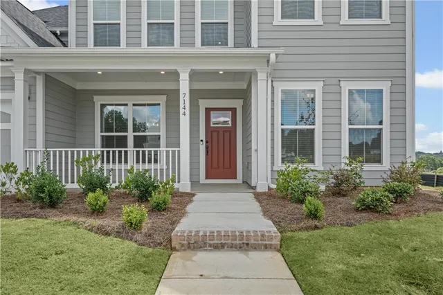 $576,660 | 7144 Maple Brook Lane, Flowery Branch, GA 30542