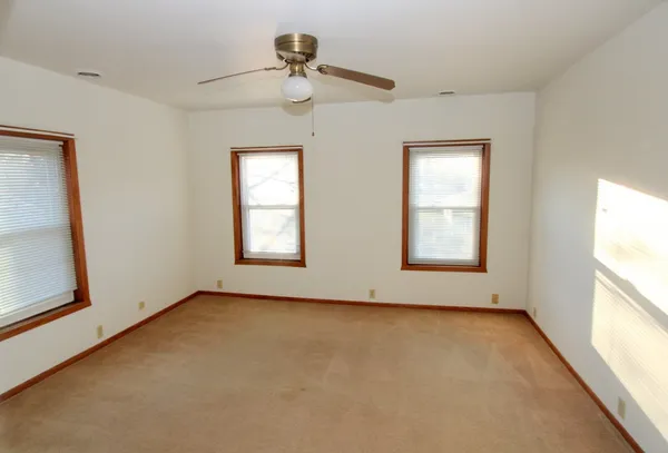 $950 | 609 1/2 Blakely Street, Unit 609, Woodstock, IL 60098