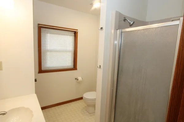 $950 | 609 1/2 Blakely Street, Unit 609, Woodstock, IL 60098