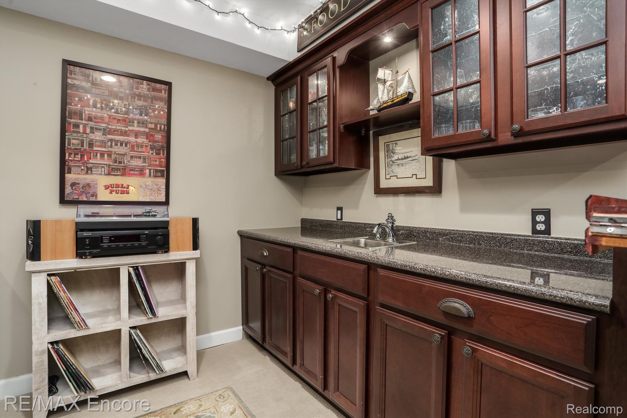 4691 Oakhurst Ridge Road Clarkston, MI 48348 - Photo 36 of 50 Basement Bar