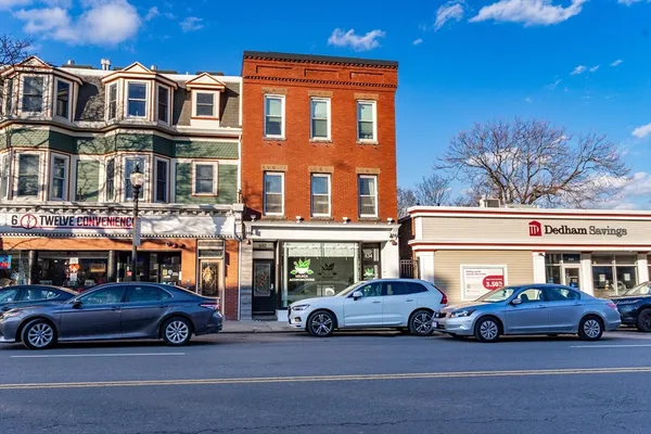 $3,900 | 632 East Broadway, Unit 2, Boston, MA 02127