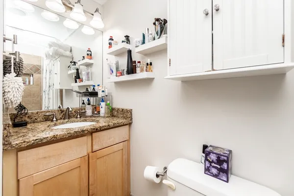 $3,900 | 632 East Broadway, Unit 2, Boston, MA 02127
