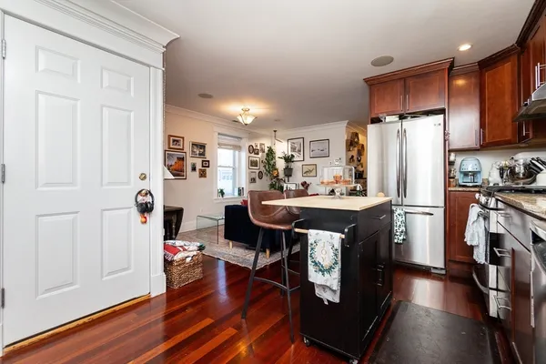 $3,900 | 632 East Broadway, Unit 2, Boston, MA 02127