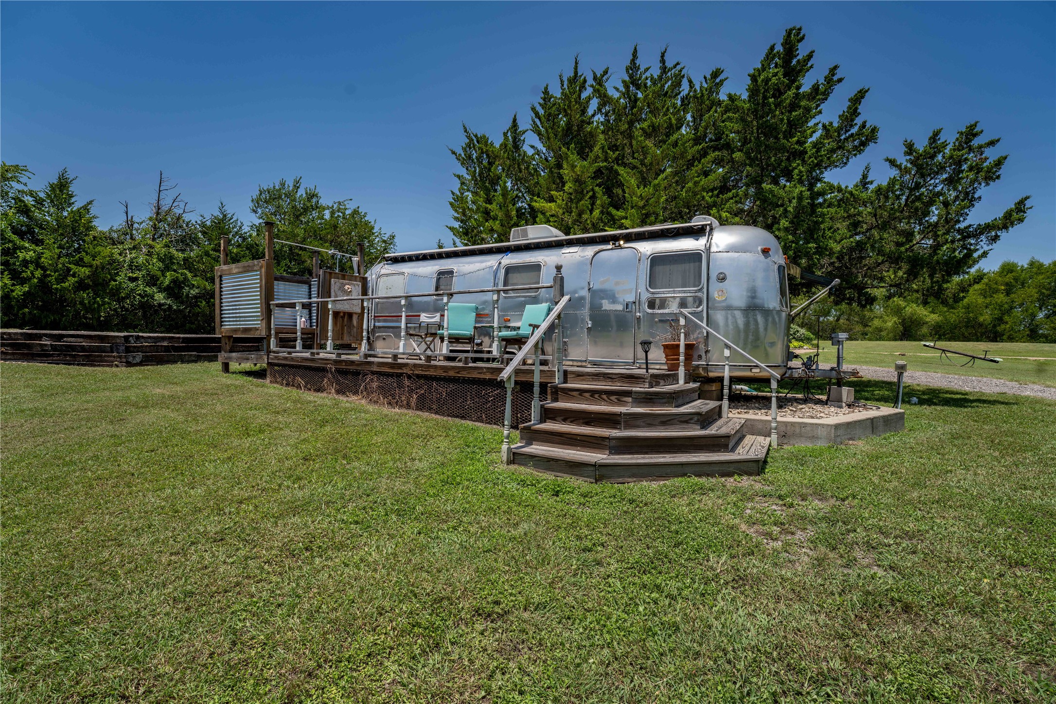 5601 Wickel Road Burton, TX 77835 - Photo 10 of 27 Gallery Image 10