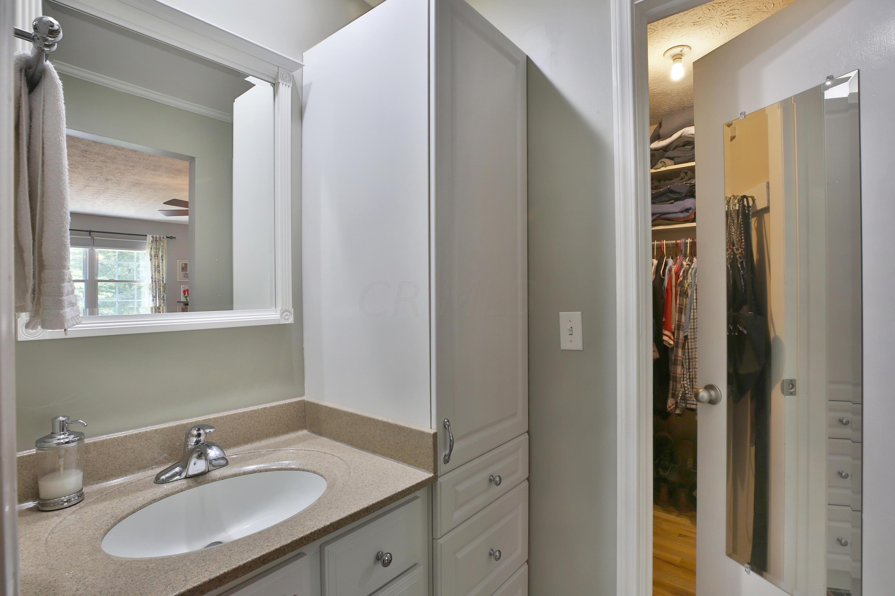 2454 Merbrook Road Columbus, OH 43235 - Photo 30 of 40 Gallery Image 30