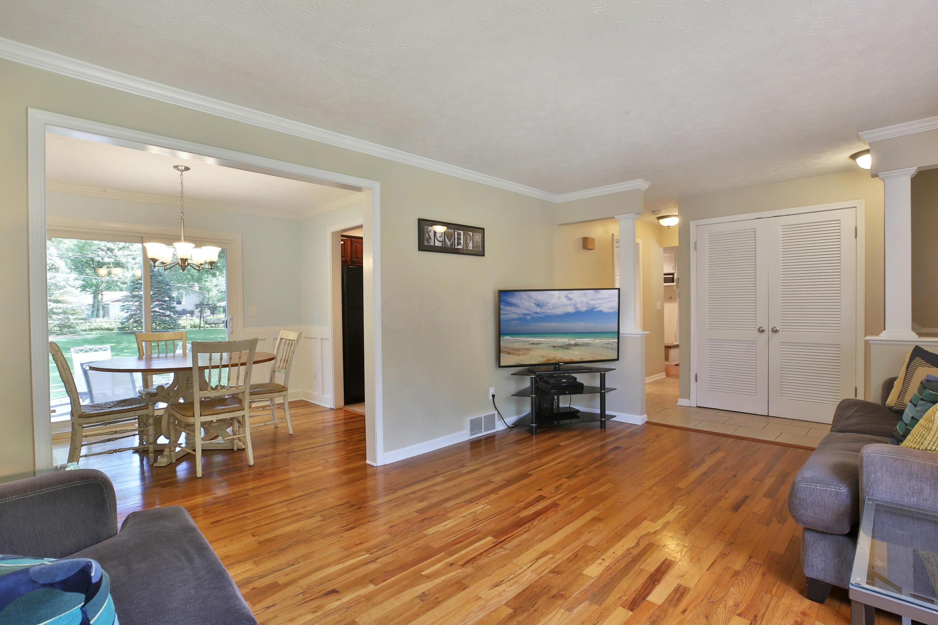 2454 Merbrook Road Columbus, OH 43235 - Photo 8 of 40 Gallery Image 8