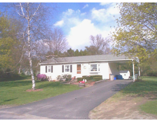 8 Greenwich Road Amherst, MA 01002 - Photo 1 of 8 Gallery Image 1