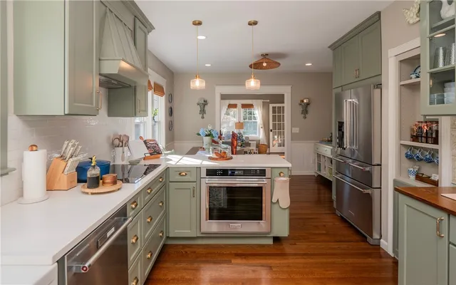 $10,000 | 26 Vernon Avenue, Newport, RI 02840